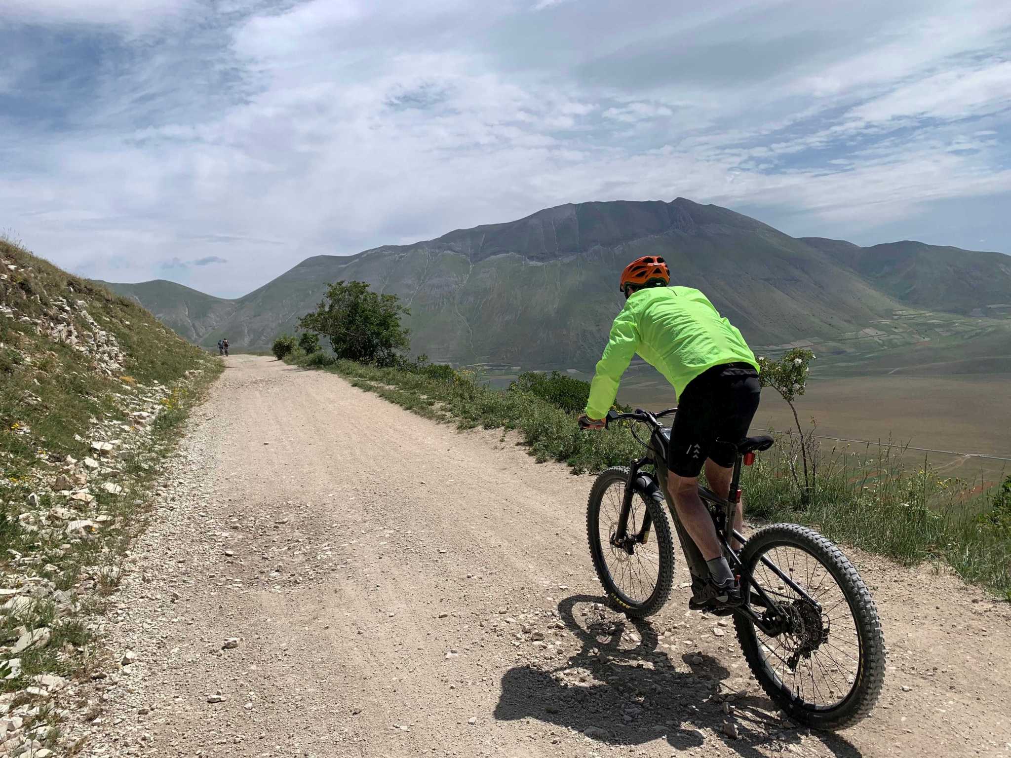 escursione in ebike 9 10 luglio 2022 tra visso e castelluccio di norcia